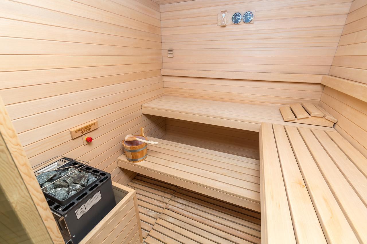 Merchants Crown Suites And Spa 프라하 외부 사진 A Finnish sauna